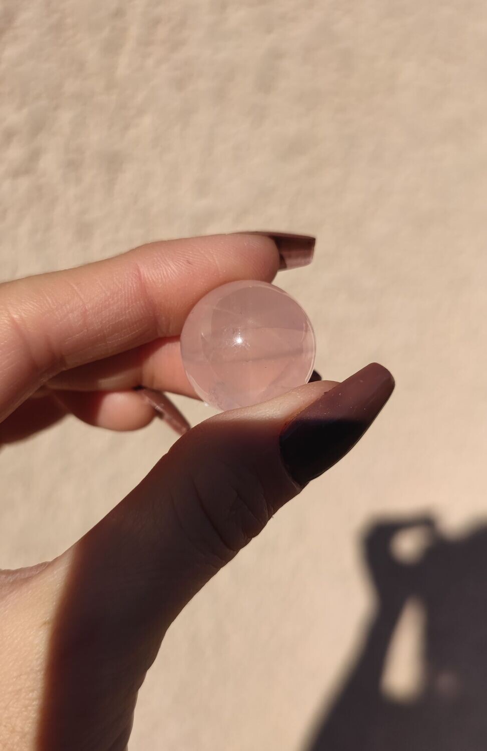 Mini Sphère Quartz Rose Étoilé, Taille et Prix: Entre D2,25cm et D2,30cm environ