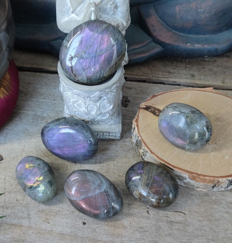 Galet de Labradorite Grise aux reflets Violet (au choix)