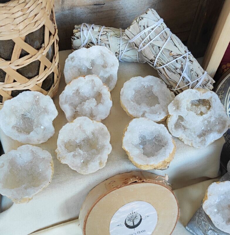 Demi Géode de Cristal de Roche (Quartz)