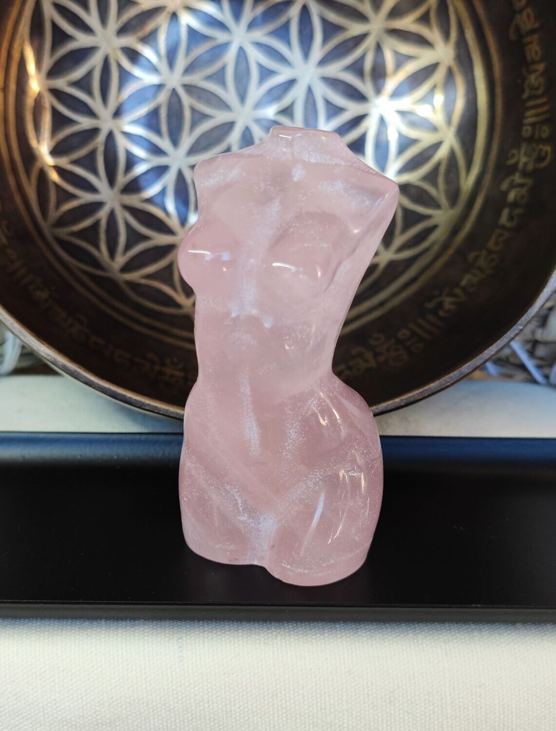 Statue Corps de Femme en Quartz Rose