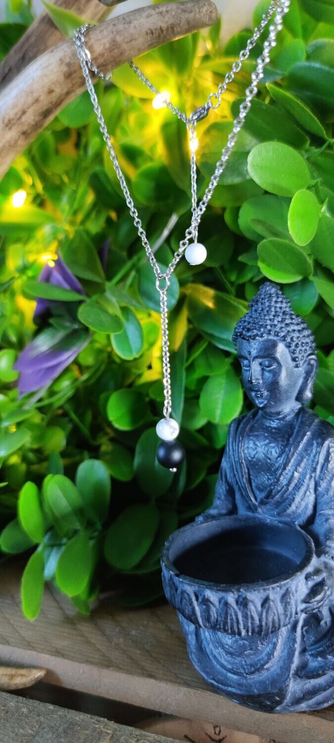 Collier "Connexion" en Onyx Noire et Howlite