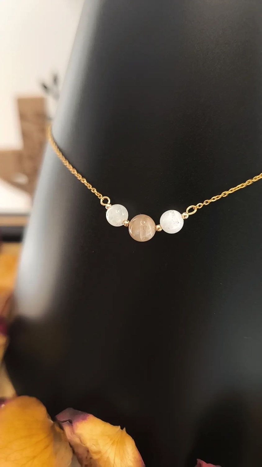 Collier " Séléné " en Pierre de Lune et Acier Inoxydable Doré
