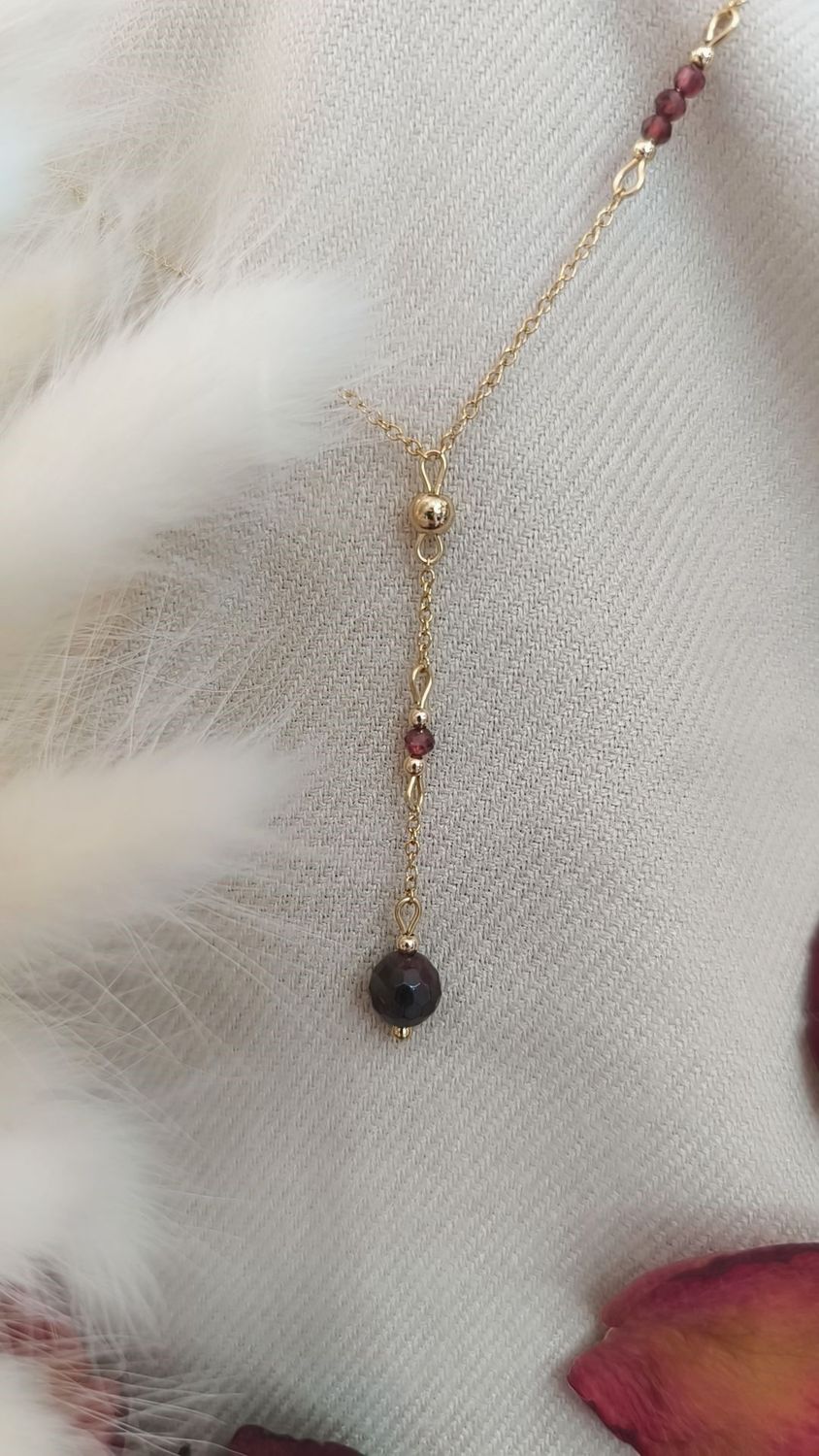 Collier en Y "Aurore" Grenat et acier inoxydable doré