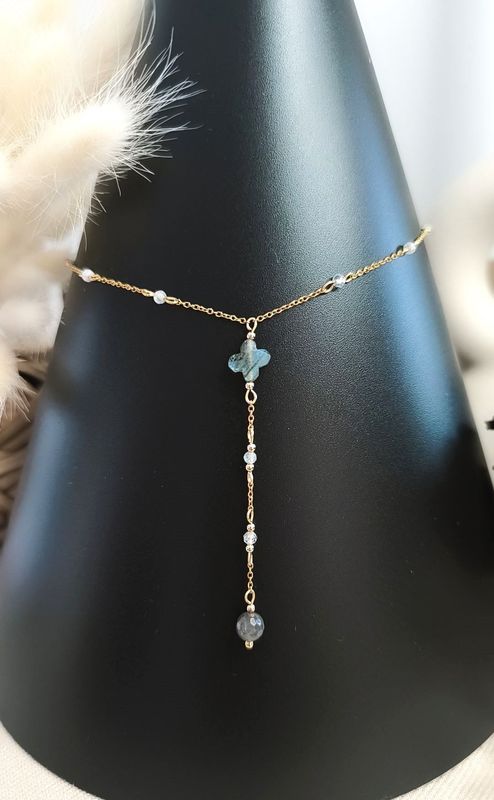 Collier en Y " Tyché " en Labradorite