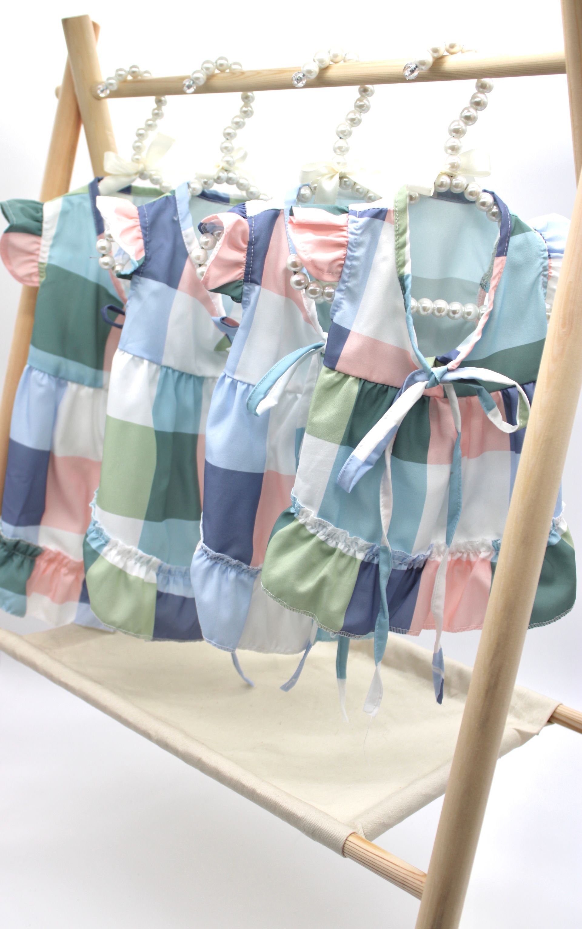 SPRING PASTEL PLAID PICNIC DRESS?