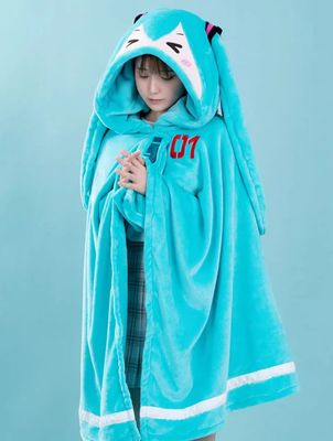 (Pre-order) Moeyu Hatsune Miku Wearable Blanket (3 types)