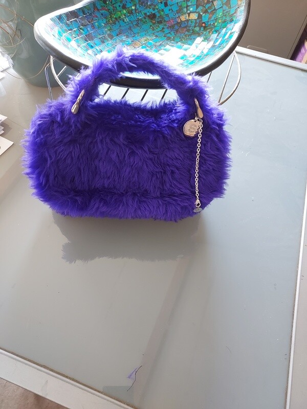 CRIOLLO fluffy violet