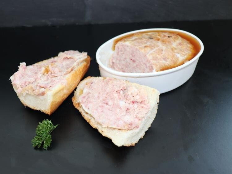 Pâté de Lapin en terrine
