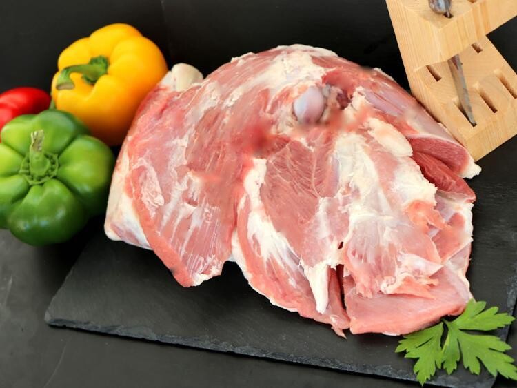Épaule** d&#39;Agneau semi désossée