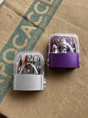 Coupe ongles + Kit manucure