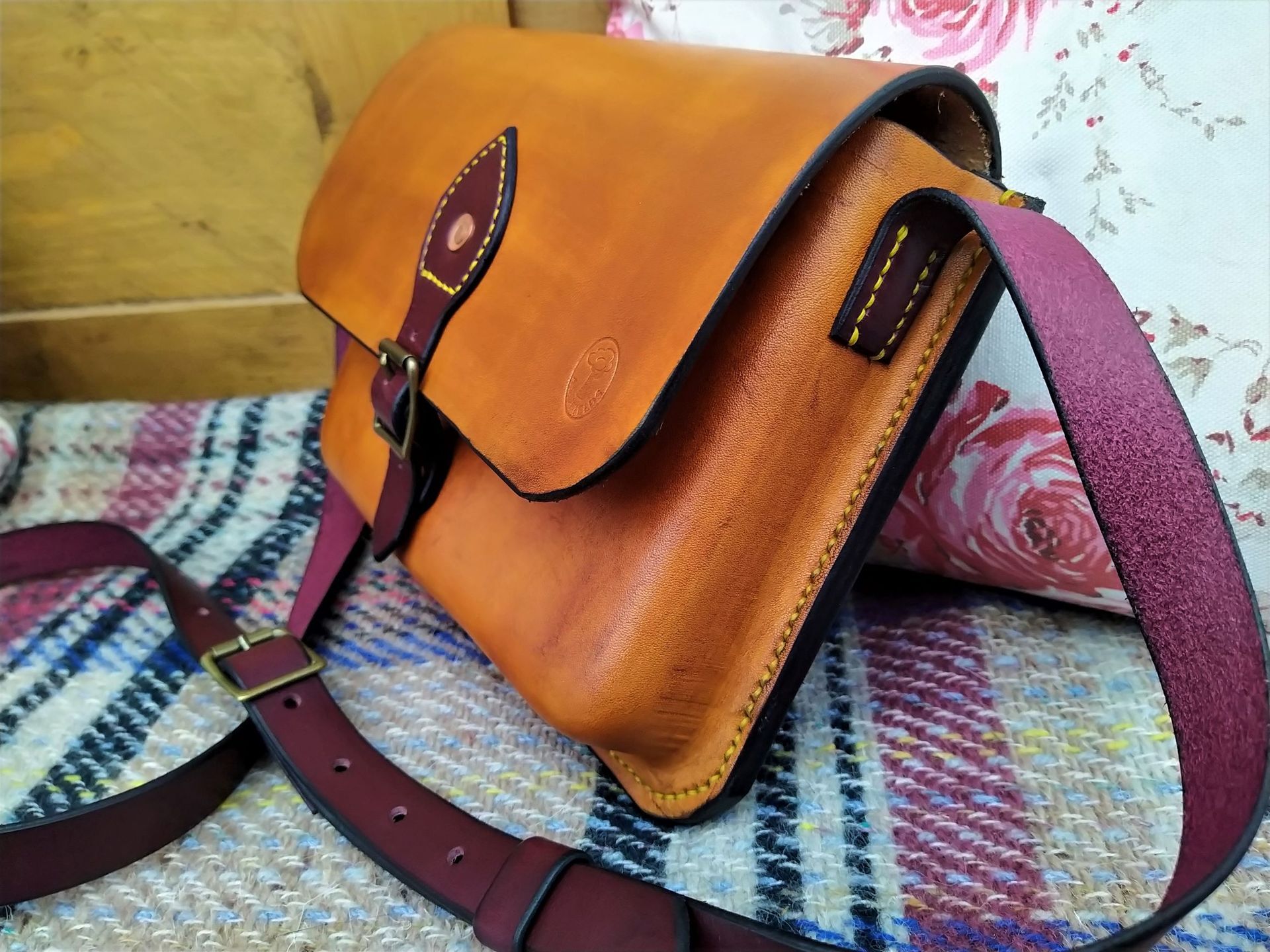 Cross body leather bag