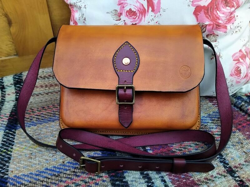 Cross body leather bag