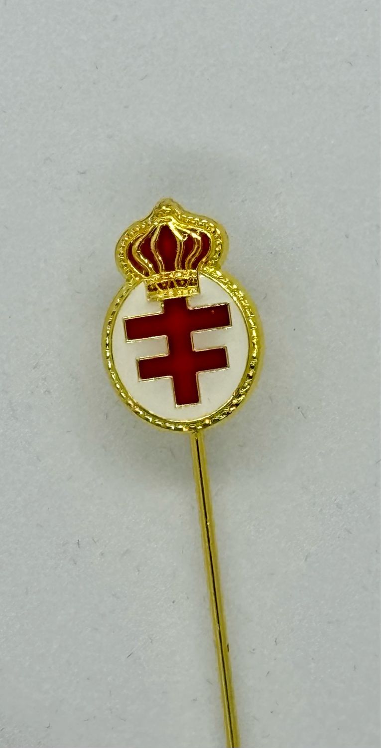 Krone mit Anstecknadel