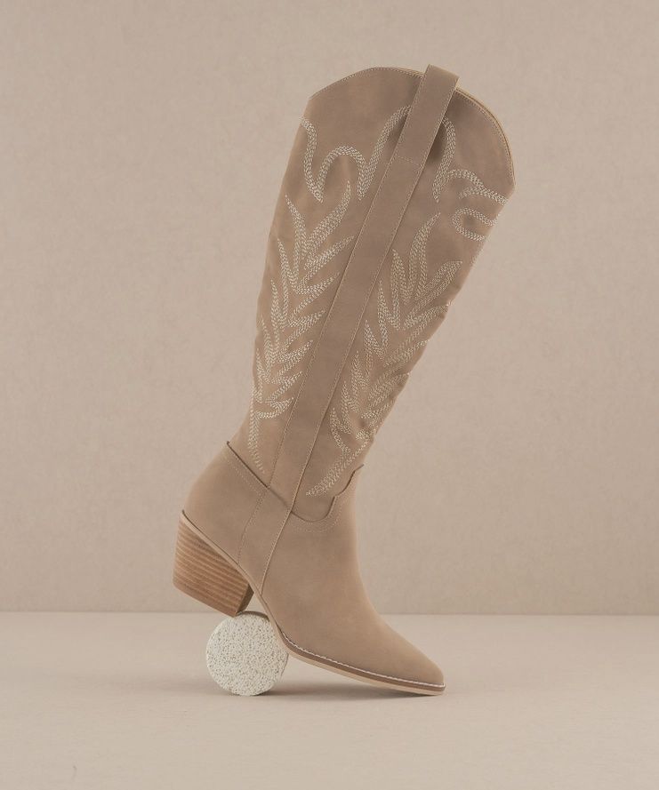 The Samara Cedar Wood - Tall Boot
