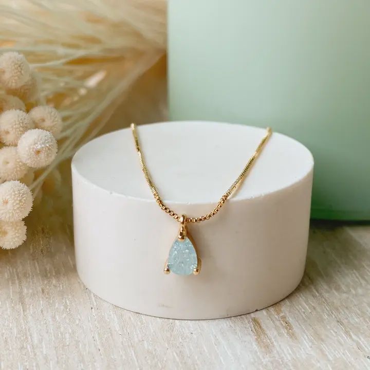 Olina Necklace