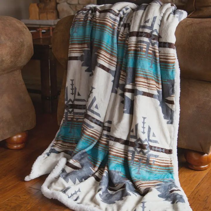 Wrangler Lone Mountain Sherpa Throw