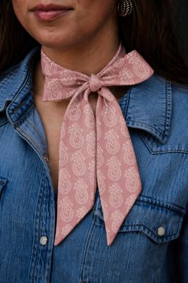 Western Floral Horseshoe Silk Twilly