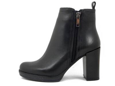 Tronchetti Stivaletti Donna in Pelle Nero, Tacco Alto 9 cm e Plateau, Made in Italy 850