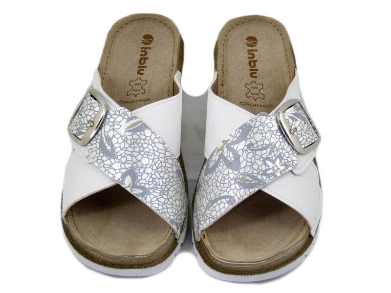 Ciabatta Donna in Eco Pelle Bianco con Fibbia, Sottopiede Soft Vera Pelle, Zeppa Bassa 4 cm, INBLU CN32 Ciabatta Donna in Eco Pelle Bianco con Fibbia, Sottopiede Soft Vera Pelle, Zeppa Bassa 4 cm, INBLU CN32