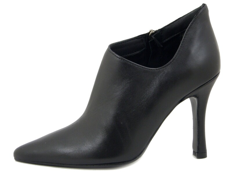 Scarpe Donna Tronchetto in Pelle Nero, Tacco Alto 10 cm, Made in Italy, Osvaldo Pericoli - 9302NE Scarpe Donna Tronchetto in Pelle Nero, Tacco Alto 10 cm, Made in Italy, Osvaldo Pericoli - 9302NE