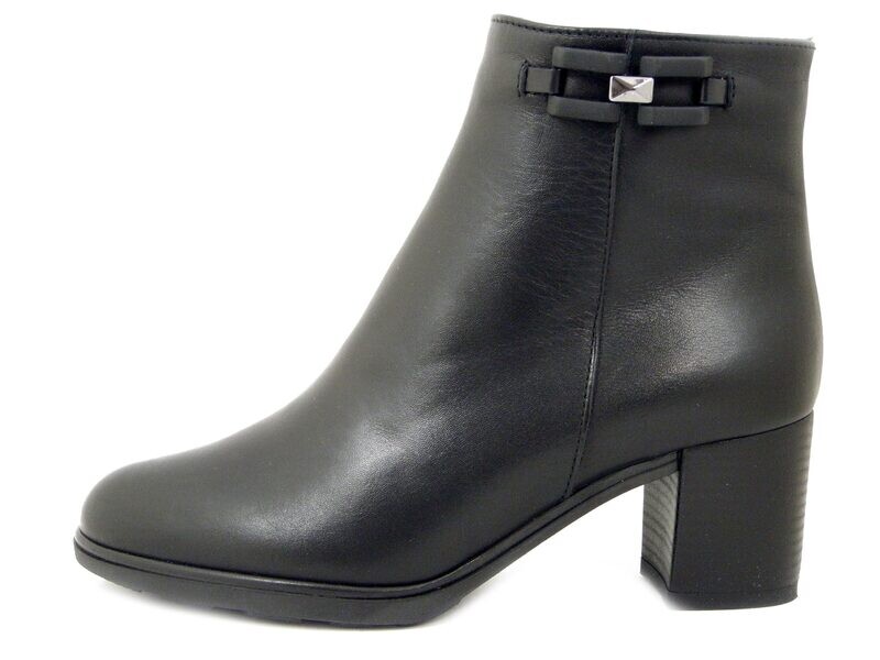 Stivaletto Tronchetto Donna in Pelle Nero, Tacco Medio 6 cm, Osvaldo Pericoli - 23330