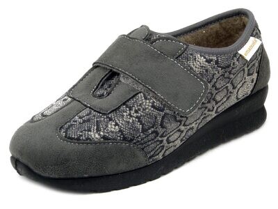 Scarpa sportiva Donna Invernale Linea Comfort in Tessuto Imbottito Grigio, Chiusura a Strap, Sottopiede Estraibile, Emanuela - 2804GR Scarpa sportiva Donna Invernale Linea Comfort in Tessuto Imbottito Grigio, Chiusura a Strap, Sottopiede Estraibile, Emanuela - 2804GR