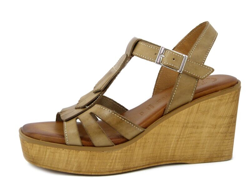 Sandali Donna in Pelle Beige, Zeppa Alta 8 cm e Plateau, Raquel Perez - 20609 Sandali Donna in Pelle Beige, Zeppa Alta 8 cm e Plateau, Raquel Perez - 20609