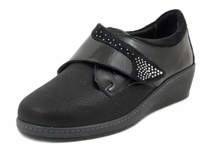 Scarpe Donna Ortopediche Sanitaria in Pelle e Tessuto Elasticizzato Nero con Strap, Zeppa Bassa, Plantare Estraibile, CINZIA SOFT - 51107D Scarpe Donna Ortopediche Sanitaria in Pelle e Tessuto Elasticizzato Nero con Strap, Zeppa Bassa, Plantare Estraibile, CINZIA SOFT - 51107D