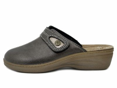 Pantofole Donna in Eco Pelle Grigio con Strap, Sottopiede Vera Pelle, Zeppa Bassa, Inblu - LY61 Pantofole Donna in Eco Pelle Grigio con Strap, Sottopiede Vera Pelle, Zeppa Bassa, Inblu - LY61
