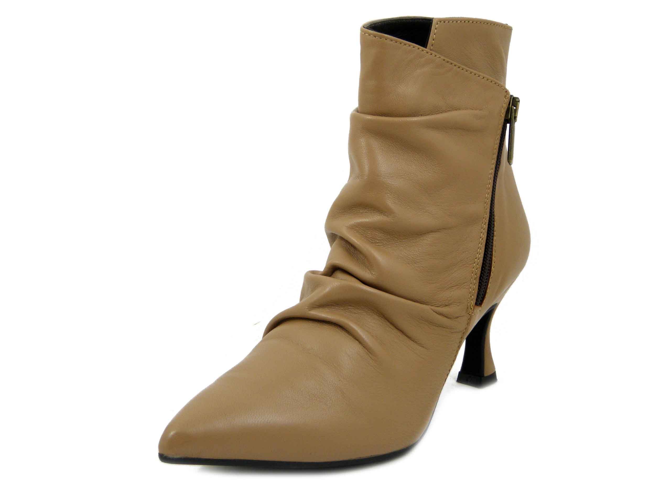 Stivaletto Tronchetto Morbido Donna in Pelle Nappa Beige, Tacco Medio 8 cm, Osvaldo Pericoli - 48530M