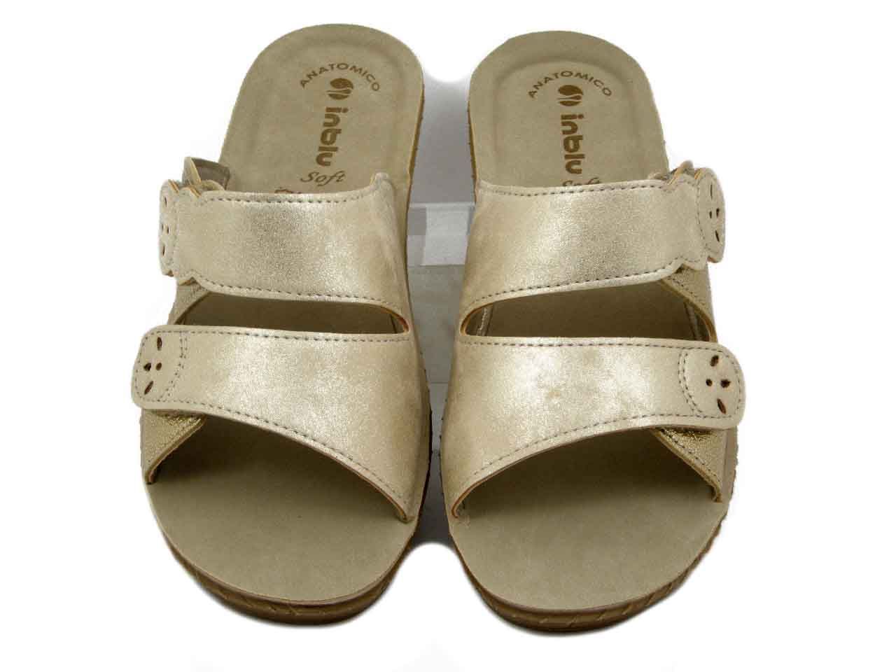 Ciabatte Donna in Eco Pelle Beige e Oro con Doppio Strap, Zeppa Bassa 4 cm, INBLU - 2693