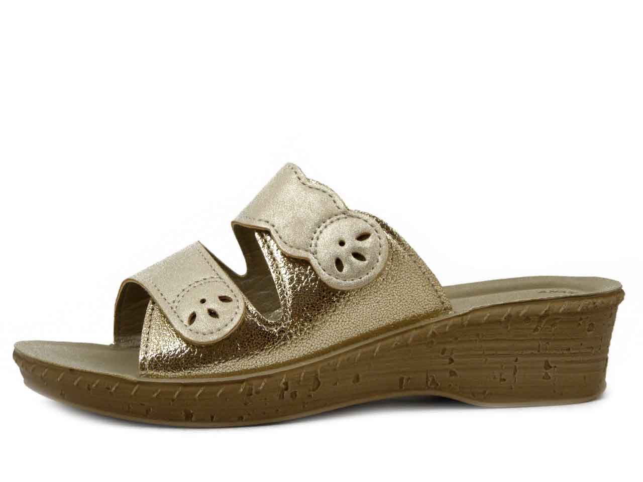 Ciabatte Donna in Eco Pelle Beige e Oro con Doppio Strap, Zeppa Bassa 4 cm, INBLU - 2693 Ciabatte Donna in Eco Pelle Beige e Oro con Doppio Strap, Zeppa Bassa 4 cm, INBLU - 2693