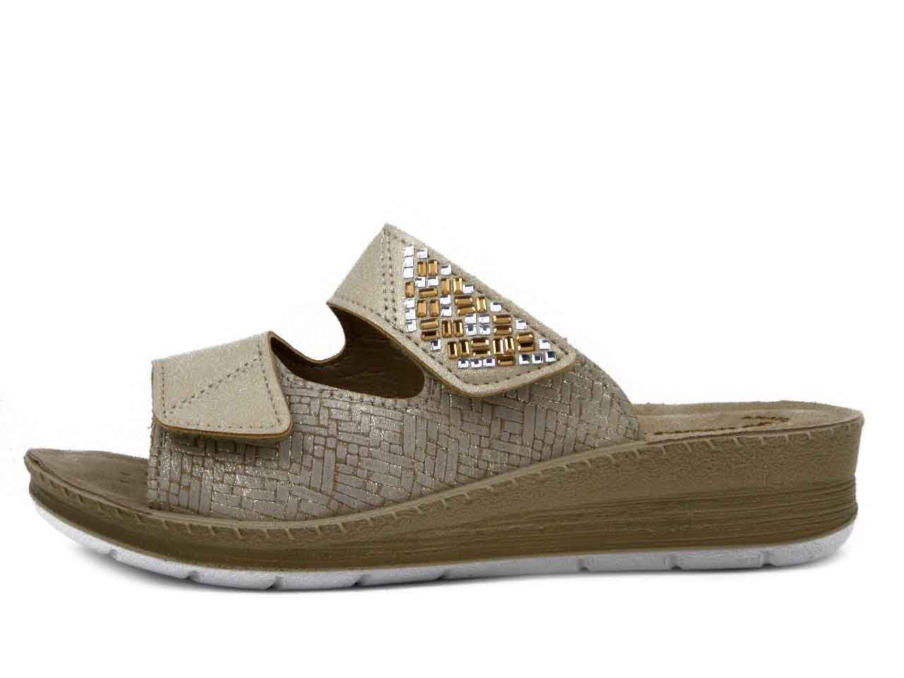 Ciabatta Donna in Eco Pelle Beige con Strass, Sottopiede Soft Vera Pelle, Zeppa Bassa,  FC65