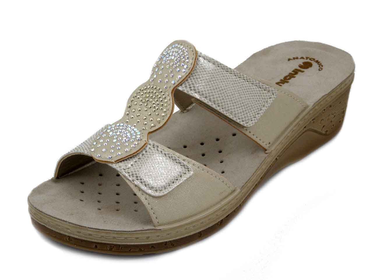 Ciabatta Donna in Eco Pelle Oro Platino con Strass, Sottopiede Vera Pelle, Zeppa Bassa 4 cm,  INBLU - PV16