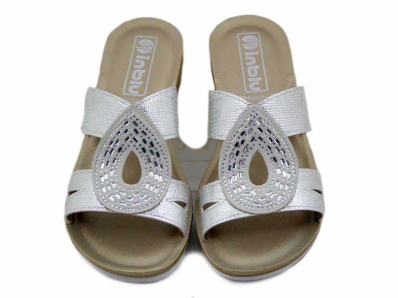 Ciabatta Donna in Eco Pelle Argento con Strass, Zeppa Bassa 3 cm, INBLU - BV48