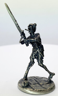 Shambling Barbarian Skeleton Broadsword Metal Mini