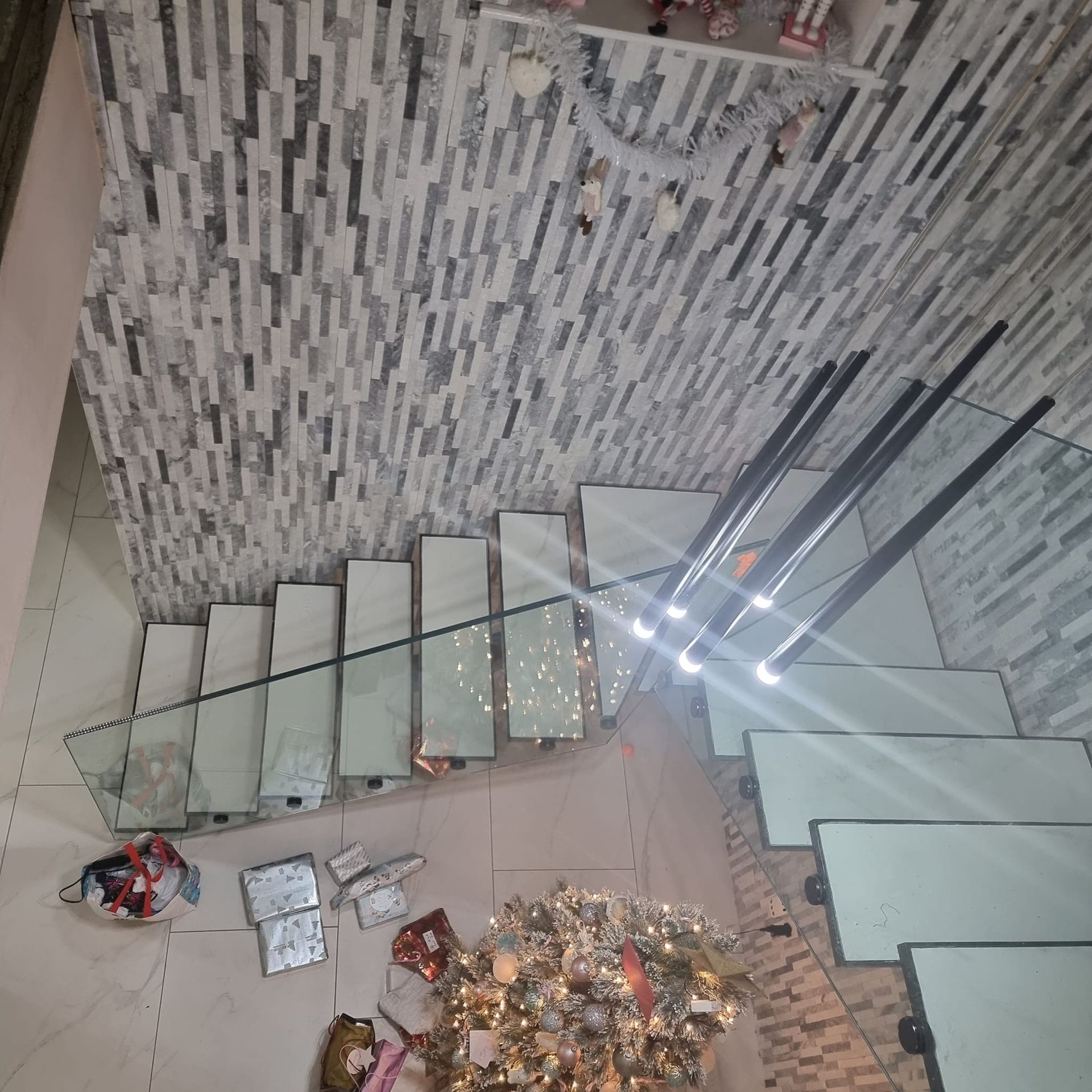 Cloud thinstone cladding