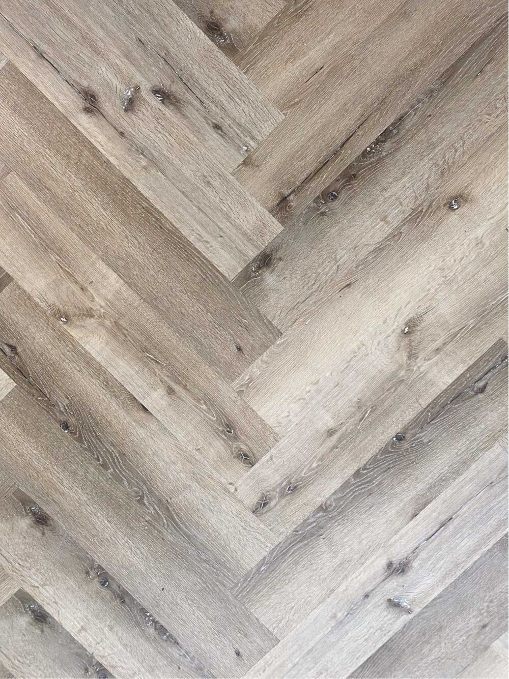 ​LC - FLOORS PVC Visgraat KLIK 
( MOEZEL )