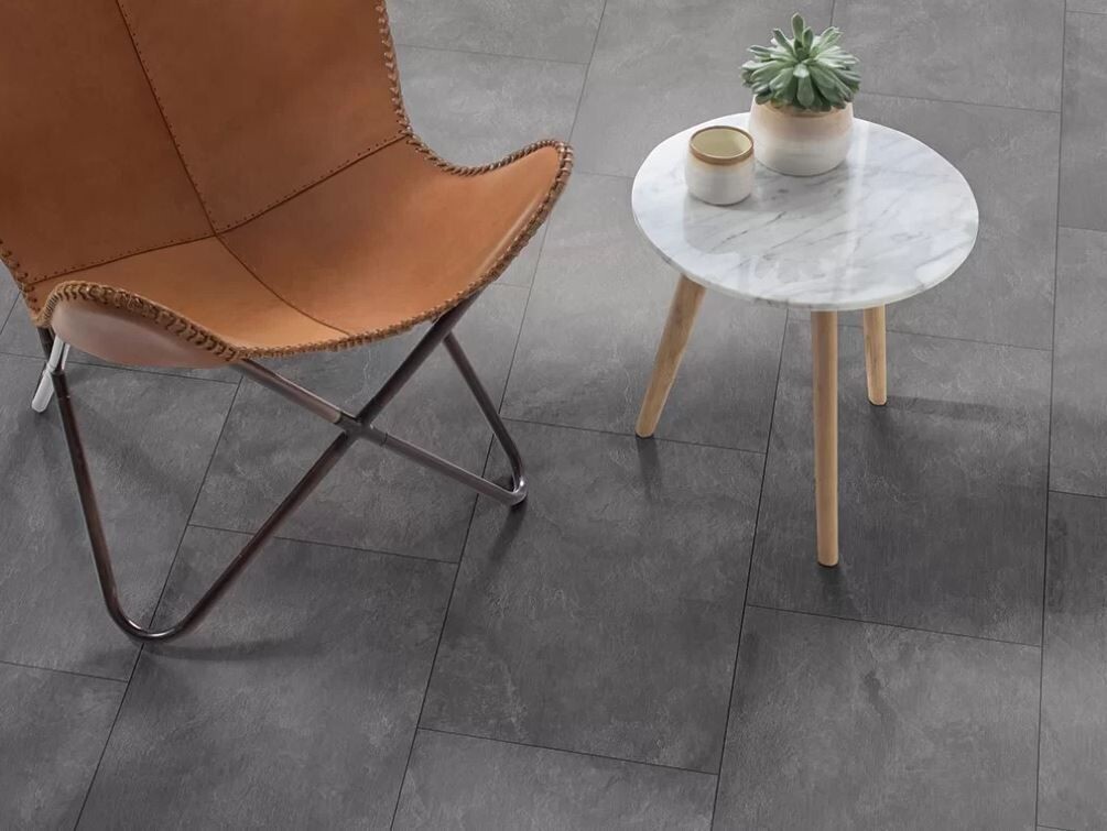 ​Laminaat AQUA+ Tegel Stone Black 157 8mm XL