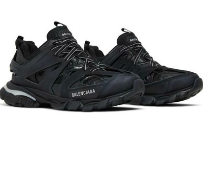 BALENCIAGA