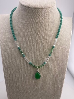 Very nice simple crystal necklace and pendant