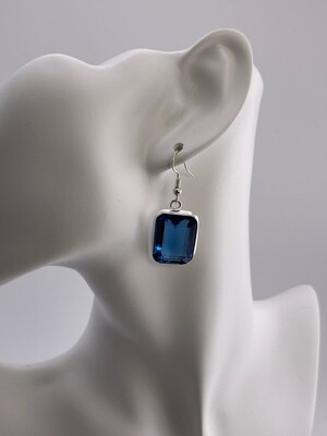 Blue Tanzanite set in Sterling Silver Earrings