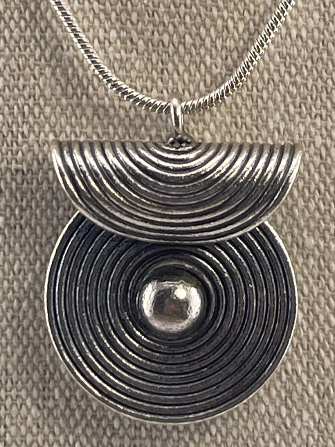 Beautiful Chiang Mai Sterling Silver Pendant