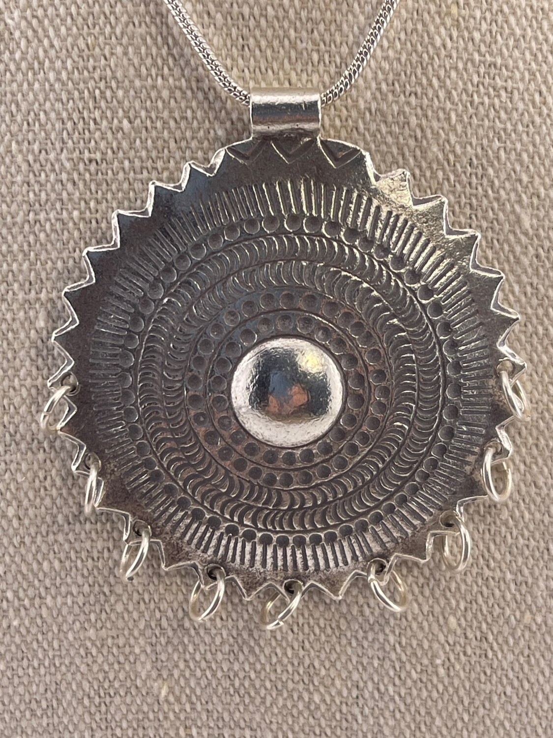 Beautiful Chiang Mai Sterling Silver Pendant