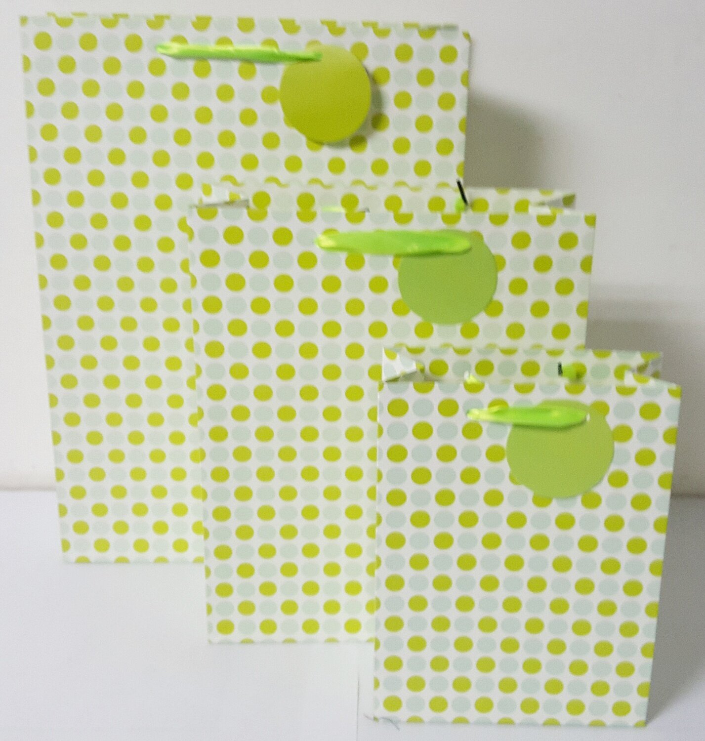 Green  Polka Dots Medium PK3 (R12,50 Each)