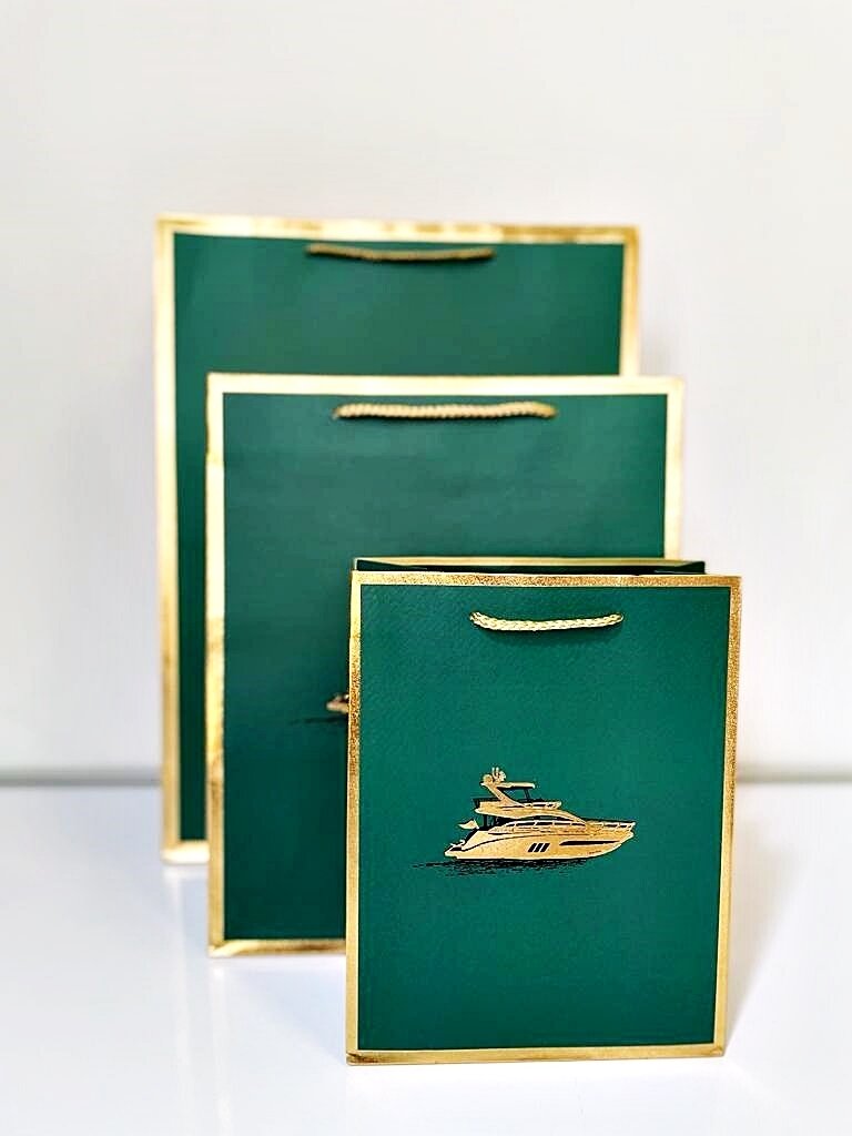 Green with Gold Boarder Yacht Medium Gift Bag PK3 (R15.50 Each)