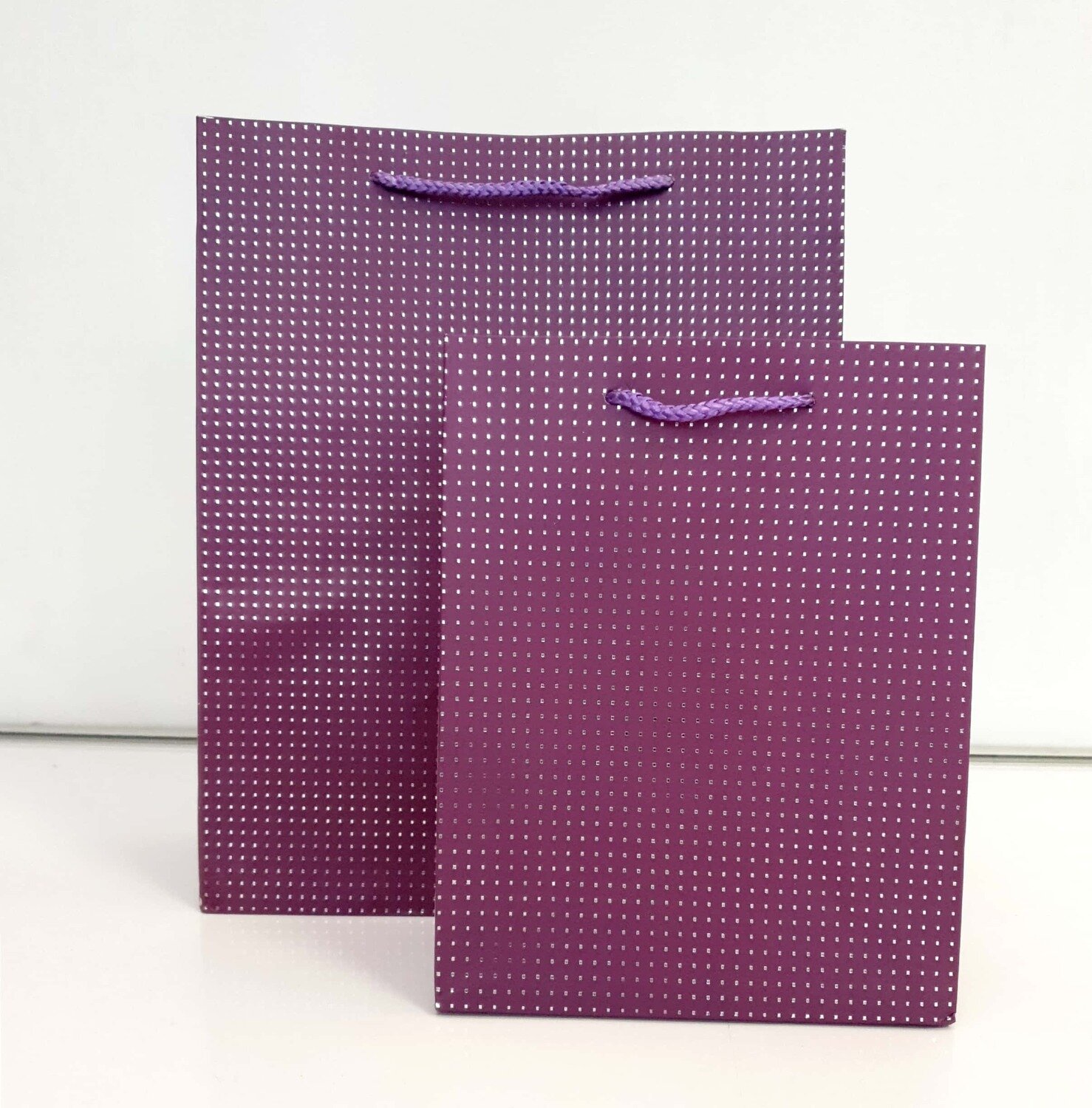 Purple with Small Dots Medium Gift Bag PK3 (R15.50 Each)