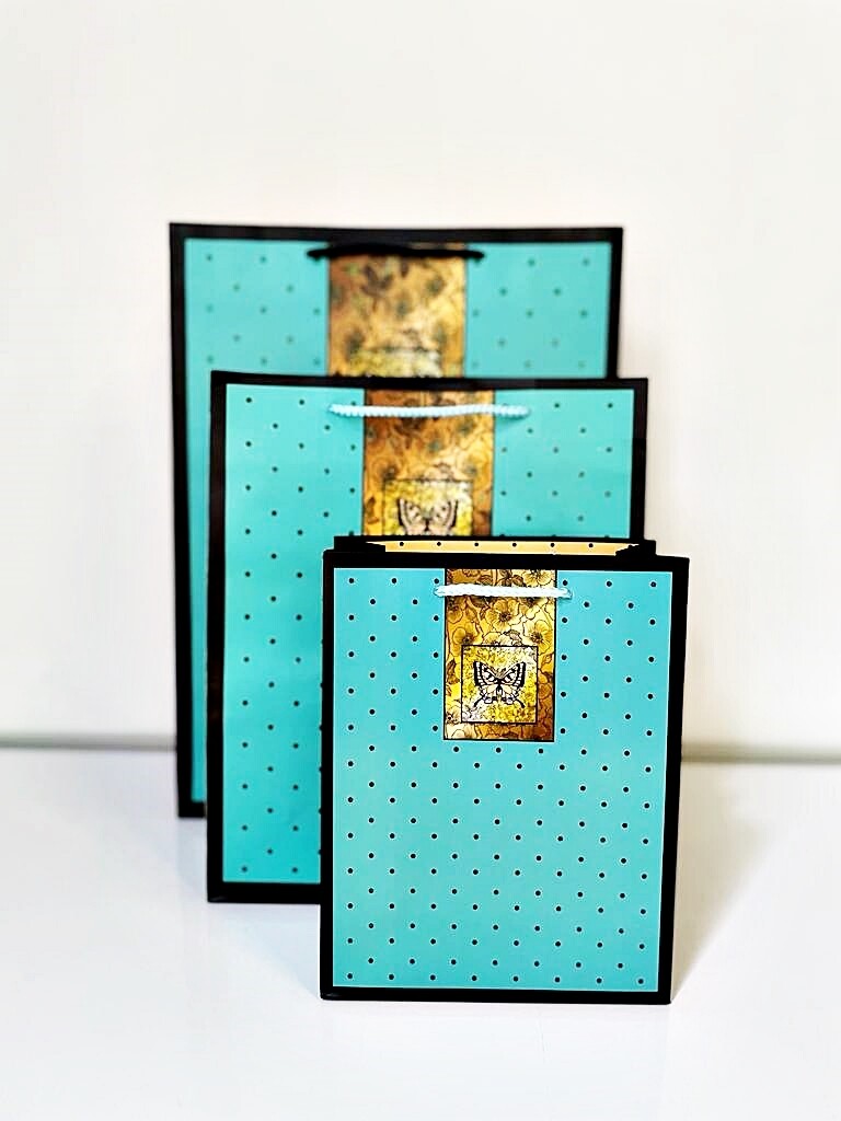 Butterfly & Dots Turquoise Green Medium Gift Bag  PK3 (R15.50 Each)