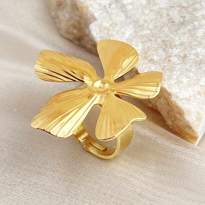 Beauty Flower Stainless Steel Ring