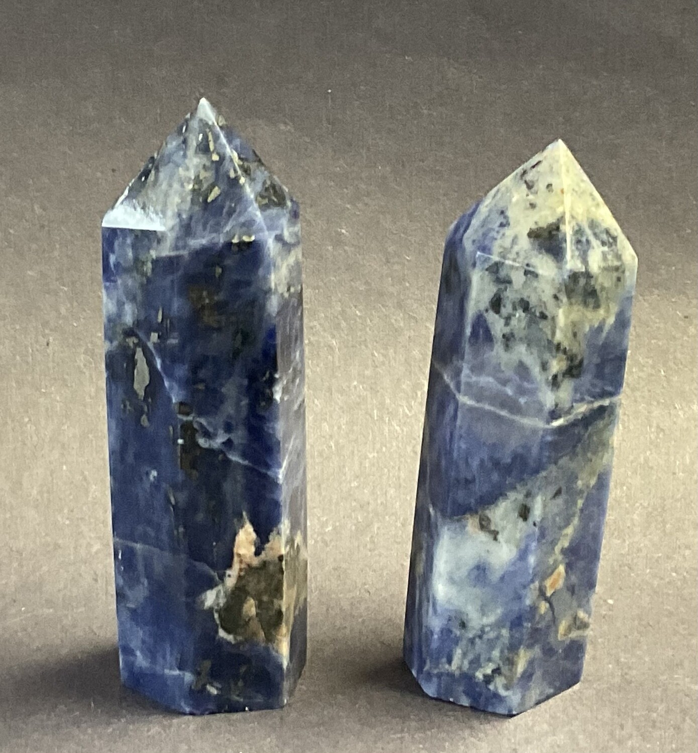 Sodalite 2&quot; + Obelisk